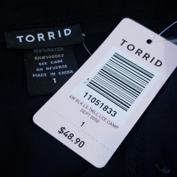 Torrid Black Lace Inset Camp Shirt NWT - Picture 3 of 4